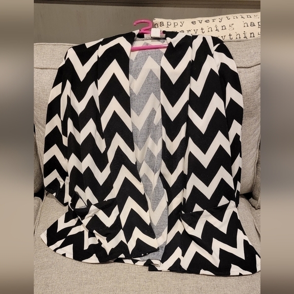 MOA Moa Black and White open front cardigan. Size 1X - Picture 5 of 10